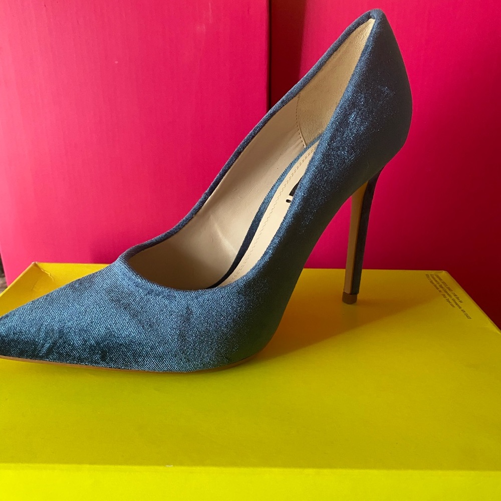 Zara Blue Suede Pointed Toe Pump